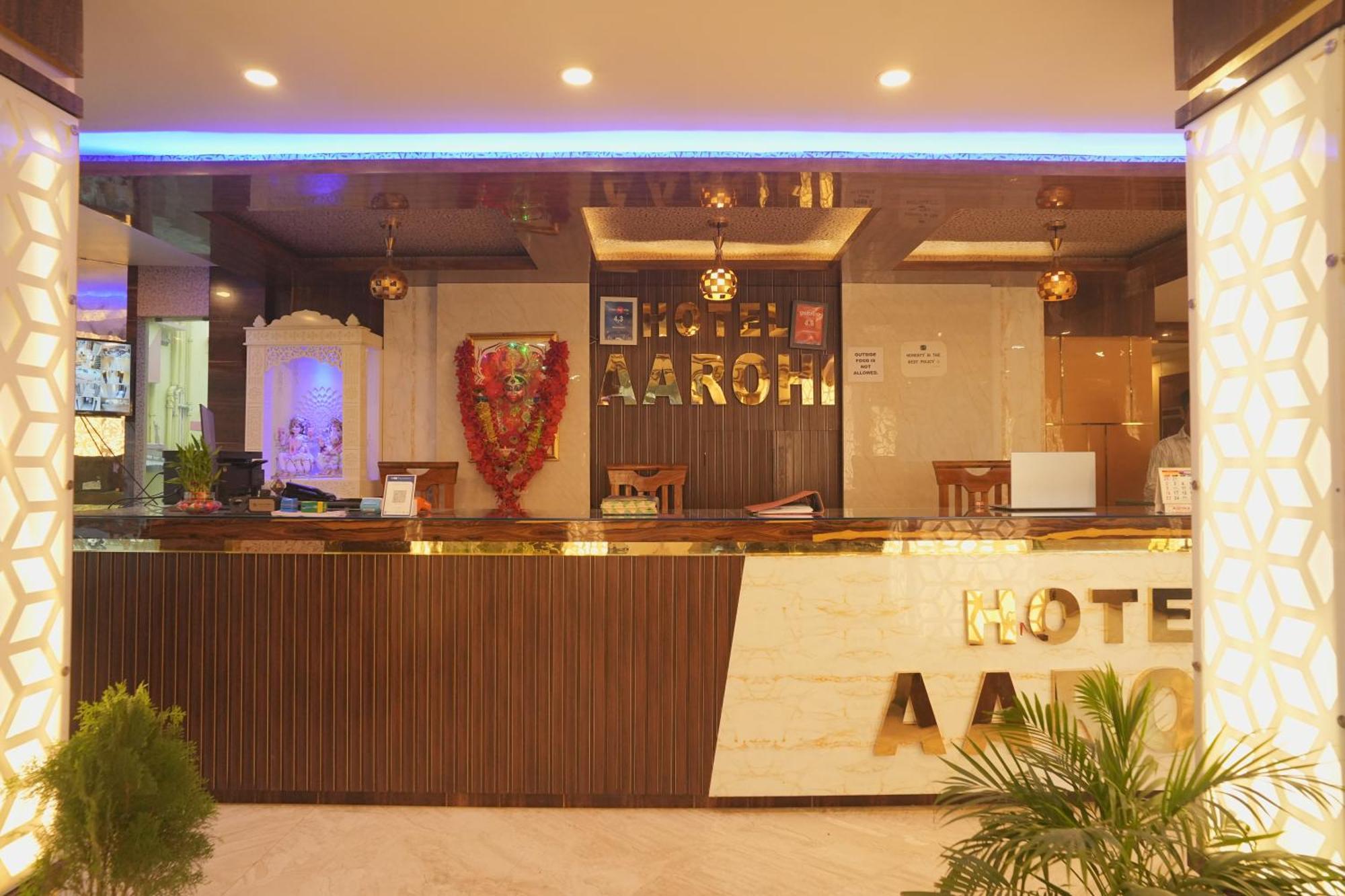 Hotel Aarohi Tarapith Esterno foto